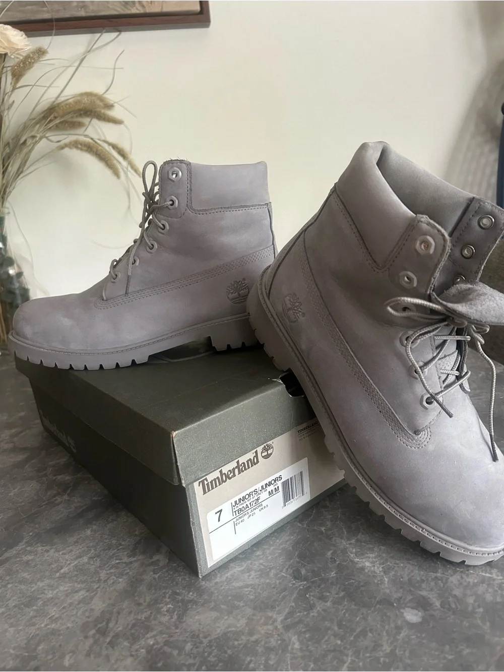 Timberland 6” Premium Waterproof Boots Grey Nubuck | Size 7 | Neutral Streetwear